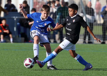 Imágenes del encuentro Juan Bautista Irurtzun 3 - 2 Catalina de Foiz ardín de la segunda jornada del XL Torneo Interescolar.