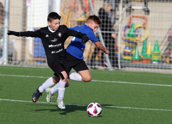 Imágenes del encuentro Lorenzo Goikoa 3 - 3 Virgen Blanca de la segunda jornada del XL Torneo Interescolar.
