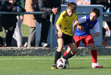 Imágenes del encuentro Mendialdea II 6 - 0 Azpilagaña de la segunda jornada del XL Torneo Interescolar.