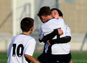 Imágenes del encuentro Regina Pacis 0 - 3 Larraona Claret de la segunda jornada del XL Torneo Interescolar.