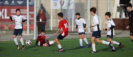 Imágenes del encuentro Regina Pacis 0 - 3 Larraona Claret de la segunda jornada del XL Torneo Interescolar.