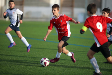 Imágenes del encuentro Regina Pacis 0 - 3 Larraona Claret de la segunda jornada del XL Torneo Interescolar.