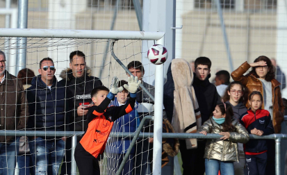 Imágenes del encuentro Regina Pacis 0 - 3 Larraona Claret de la segunda jornada del XL Torneo Interescolar.