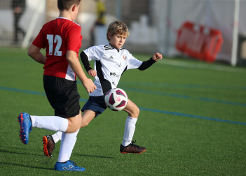 Imágenes del encuentro Regina Pacis 0 - 3 Larraona Claret de la segunda jornada del XL Torneo Interescolar.