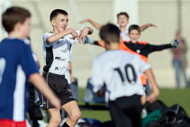 Imágenes del encuentro Ikastola Lizarra 1-9 Atargi de la segunda jornada del XL Torneo Interescolar.