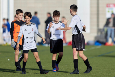 Imágenes del encuentro Ikastola Lizarra 1-9 Atargi de la segunda jornada del XL Torneo Interescolar.