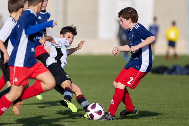 Imágenes del encuentro Ikastola Lizarra 1-9 Atargi de la segunda jornada del XL Torneo Interescolar.
