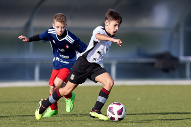 Imágenes del encuentro Ikastola Lizarra 1-9 Atargi de la segunda jornada del XL Torneo Interescolar.