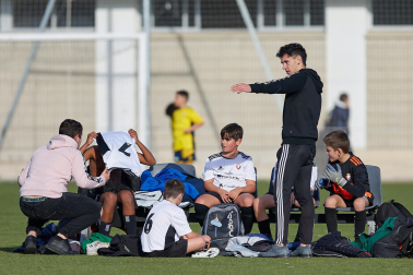 Imágenes del encuentro Joakin Lizarraga 4 - 3 Ermitagaña de la segunda jornada del XL Torneo Interescolar.