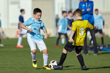 Imágenes del encuentro Príncipe de Viana 5-1 Mendillorri de la segunda jornada del XL Torneo Interescolar.