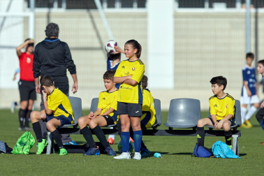 Imágenes del encuentro Príncipe de Viana 5-1 Mendillorri de la segunda jornada del XL Torneo Interescolar.