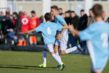 Imágenes del encuentro Príncipe de Viana 5-1 Mendillorri de la segunda jornada del XL Torneo Interescolar.