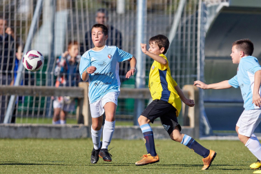 Imágenes del encuentro Príncipe de Viana 5-1 Mendillorri de la segunda jornada del XL Torneo Interescolar.