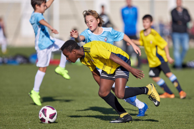 Imágenes del encuentro Príncipe de Viana 5-1 Mendillorri de la segunda jornada del XL Torneo Interescolar.
