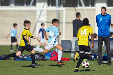 Imágenes del encuentro Príncipe de Viana 5-1 Mendillorri de la segunda jornada del XL Torneo Interescolar.
