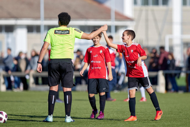 Imágenes del encuentro Santa Luis de Marillac 3-4 Paz de Ziganda de la segunda jornada del XL Torneo Interescolar.