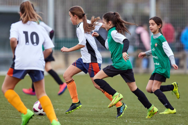 Imágenes del primer día del XL Torneo Interescolar femenino