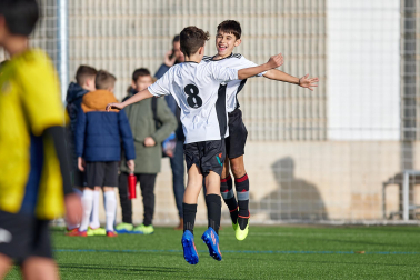 Imágenes del encuentro Azpilagaña 0-5 Atargi de la cuarta jornada del XL Torneo Interescolar
