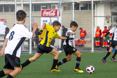 Imágenes del encuentro Azpilagaña 0-5 Atargi de la cuarta jornada del XL Torneo Interescolar.
