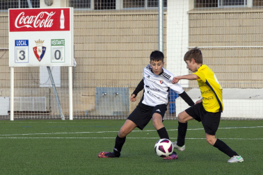 Imágenes del encuentro Azpilagaña 0-5 Atargi de la cuarta jornada del XL Torneo Interescolar.