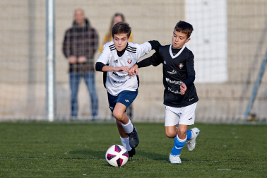 Imágenes del encuentro Catalina de Foix 0-4 Larraona Claret de la cuarta jornada del XL Torneo Interescolar.