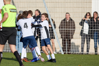 Imágenes del encuentro Catalina de Foix 0-4 Larraona Claret de la cuarta jornada del XL Torneo Interescolar.