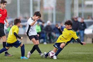 Imágenes del encuentro Eulza 1-5 Joakin Lizarraga de la cuarta jornada del XL Torneo Interescolar.