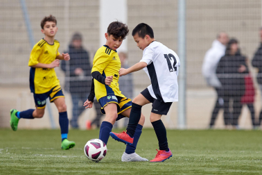 Imágenes del encuentro Eulza 1-5 Joakin Lizarraga de la cuarta jornada del XL Torneo Interescolar.