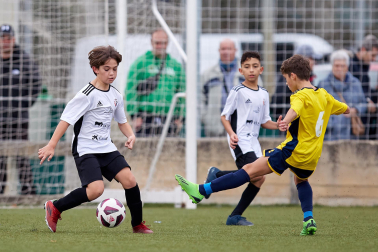 Imágenes del encuentro Eulza 1-5 Joakin Lizarraga de la cuarta jornada del XL Torneo Interescolar.