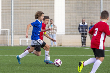 Imágenes del encuentro Juan Bautista Irurzun 1-1 Regina Pacis de la cuarta jornada del XL Torneo Interescolar.