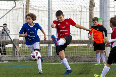 Imágenes del encuentro Juan Bautista Irurzun 1-1 Regina Pacis de la cuarta jornada del XL Torneo Interescolar.