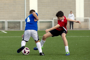 Imágenes del encuentro Juan Bautista Irurzun 1-1 Regina Pacis de la cuarta jornada del XL Torneo Interescolar.