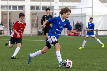 Imágenes del encuentro Juan Bautista Irurzun 1-1 Regina Pacis de la cuarta jornada del XL Torneo Interescolar.