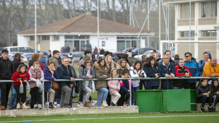 Imágenes del encuentro Juan Bautista Irurzun 1-1 Regina Pacis de la cuarta jornada del XL Torneo Interescolar.