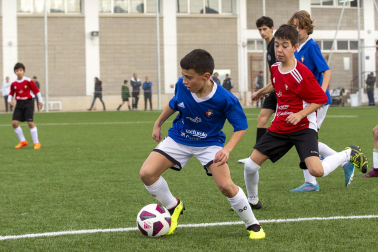 Imágenes del encuentro Juan Bautista Irurzun 1-1 Regina Pacis de la cuarta jornada del XL Torneo Interescolar.