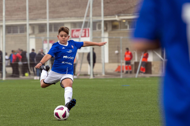 Imágenes del encuentro Juan Bautista Irurzun 1-1 Regina Pacis de la cuarta jornada del XL Torneo Interescolar.