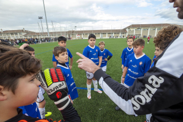 Imágenes del encuentro Juan Bautista Irurzun 1-1 Regina Pacis de la cuarta jornada del XL Torneo Interescolar.
