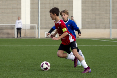 Imágenes del encuentro Juan Bautista Irurzun 1-1 Regina Pacis de la cuarta jornada del XL Torneo Interescolar.