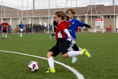 Imágenes del encuentro Juan Bautista Irurzun 1-1 Regina Pacis de la cuarta jornada del XL Torneo Interescolar.