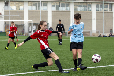 Imágenes del encuentro La Compasión 3-0 Alaitz Ik. de la cuarta jornada del XL Torneo Interescolar.