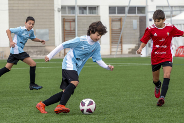 Imágenes del encuentro La Compasión 3-0 Alaitz Ik. de la cuarta jornada del XL Torneo Interescolar.