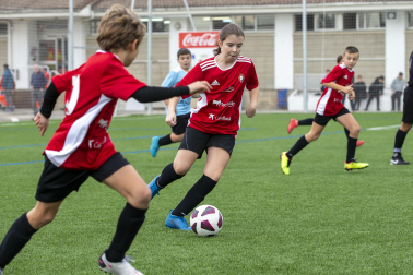 Imágenes del encuentro La Compasión 3-0 Alaitz Ik. de la cuarta jornada del XL Torneo Interescolar.