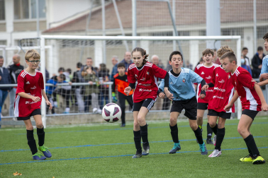 Imágenes del encuentro La Compasión 3-0 Alaitz Ik. de la cuarta jornada del XL Torneo Interescolar.