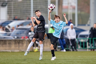 Imágenes del encuentro Lorenzo Goicoa 5-0 Auzalar Ik. de la cuarta jornada del XL Torneo Interescolar.