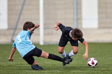 Imágenes del encuentro Lorenzo Goicoa 5-0 Auzalar Ik. de la cuarta jornada del XL Torneo Interescolar.