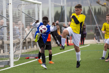 Imágenes del encuentro Marqués de la Real Defensa 0-1 Bernart Etxepare de la cuarta jornada del XL Torneo Interescolar.