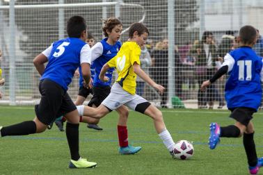 Imágenes del encuentro Marqués de la Real Defensa 0-1 Bernart Etxepare de la cuarta jornada del XL Torneo Interescolar.