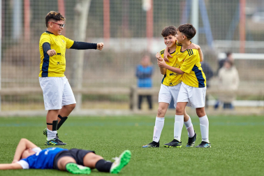 Imágenes del encuentro Marqués de la Real Defensa 0-1 Bernart Etxepare de la cuarta jornada del XL Torneo Interescolar.