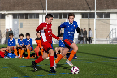 Imágenes del encuentro Mendialdea 3-3 Liceo Monjardín de la cuarta jornada del XL Torneo Interescolar.