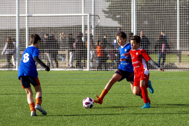 Imágenes del encuentro Mendialdea 3-3 Liceo Monjardín de la cuarta jornada del XL Torneo Interescolar.